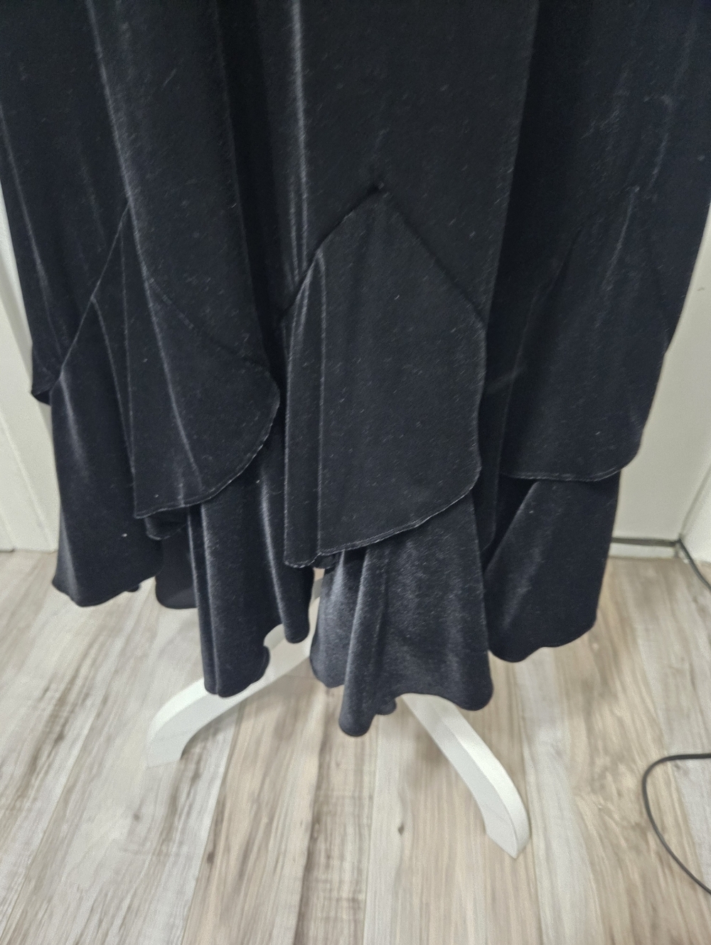 Z Studio Velvet Midi Skirt Ruffle Hem NWT Sz 14 - Picture 3 of 6